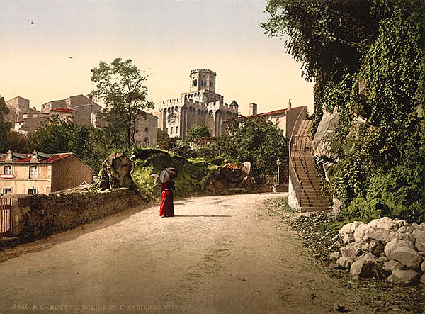 Франция. Royat, церковь и старый город