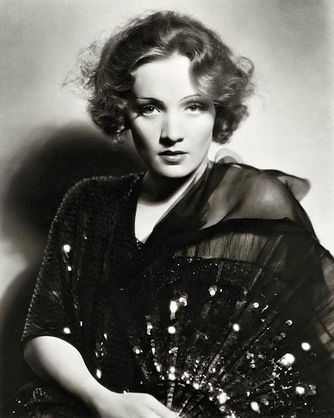 Dietrich, Marlene 13