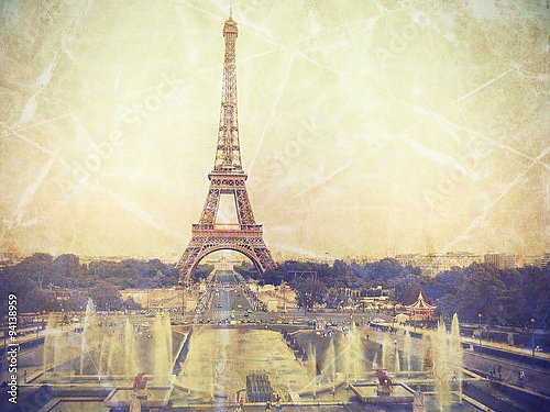 Франция, Париж. Эйфелева башня в стиле винтаж