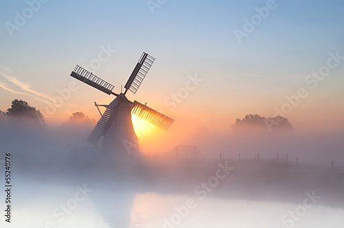 Голландия. Мельница в тумане 2