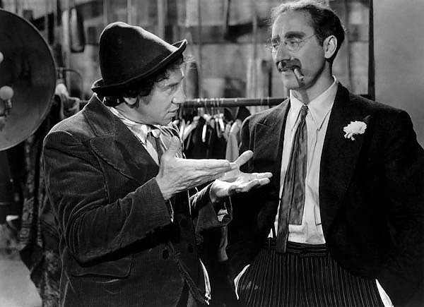 Marx Brothers (A Night At The Opera) 9