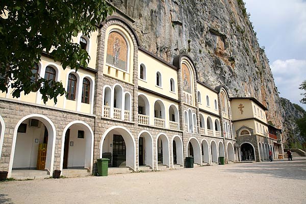 Черногория. Мультиконфессионный монастырь в Монтенегро