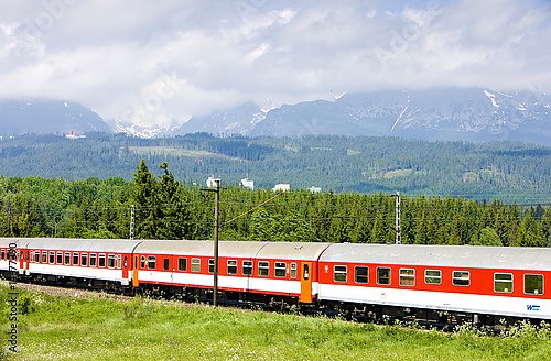 Поезд в Высоких Татрах, Словакия