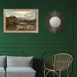 «Вестморленд» в интерьере классической гостиной с зеленой стеной над диваном