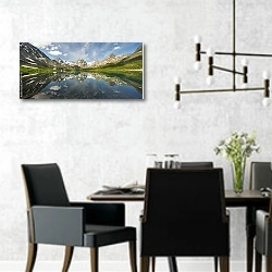 «Россия, Алтай. Панорама горного озера» в интерьере современной столовой с черными креслами