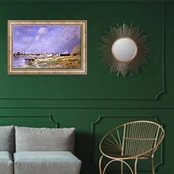 «Вид на Сену в Париже» в интерьере классической гостиной с зеленой стеной над диваном