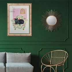 «British Blue» в интерьере классической гостиной с зеленой стеной над диваном