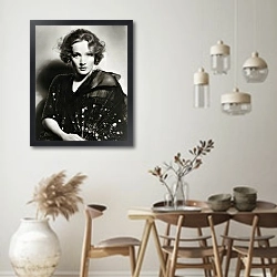 «Dietrich, Marlene 13» в интерьере столовой в стиле ретро