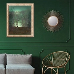«Figure in the Moonlight» в интерьере классической гостиной с зеленой стеной над диваном