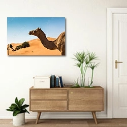 «Верблюд на фоне дюн» в интерьере современной прихожей над тумбой