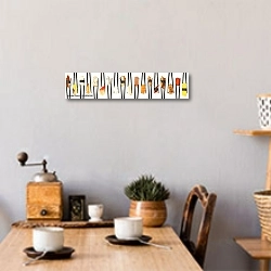 «Суши на палочках» в интерьере кухни над обеденным столом с кофемолкой