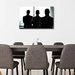 «Силуэты трех телохранителей в офисе» в интерьере переговорной комнаты в офисе