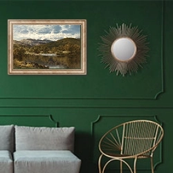 «На реке Лугви, ниже Капел Куриг» в интерьере классической гостиной с зеленой стеной над диваном
