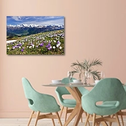 «Швейцария.  Весенние крокусы в альпах» в интерьере современной столовой в пастельных тонах