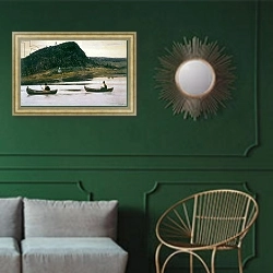 «Silence, 1903» в интерьере классической гостиной с зеленой стеной над диваном