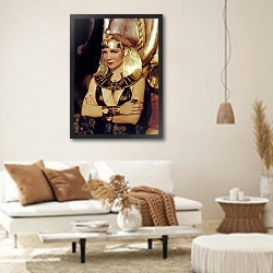 «Colbert, Claudette (Cleopatra)» в интерьере светлой гостиной в стиле ретро