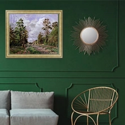 «The road to Louveciennes at the edge of the wood, 1871» в интерьере классической гостиной с зеленой стеной над диваном