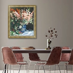 «Гладиолусы в вазе» в интерьере столовой с серыми стенами