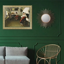 «Сваты» в интерьере классической гостиной с зеленой стеной над диваном