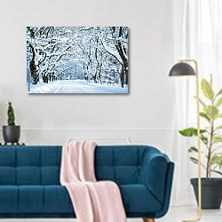 «Аллея в снежном парке» в интерьере современной гостиной над синим диваном