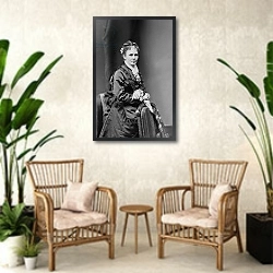 «Mrs. James Garfield, 1870-80» в интерьере комнаты в стиле ретро с плетеными креслами