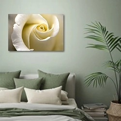 «Белая роза макро 1» в интерьере современной спальни в зеленых тонах