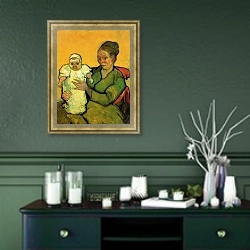 «Мамаша Рулен с младенцем» в интерьере прихожей в зеленых тонах над комодом