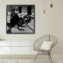 «История в черно-белых фото 1059» в интерьере белой комнаты в скандинавском стиле над комодом