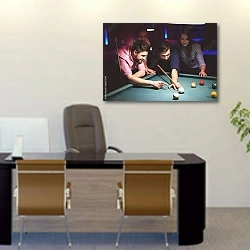 «Друзья играют в бильярд» в интерьере офиса над столом начальника