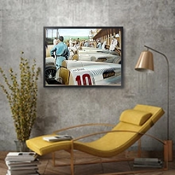 «Автомобили в искусстве 75» в интерьере в стиле лофт с желтым креслом