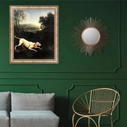 «Louis XIV's Dog, Tane» в интерьере классической гостиной с зеленой стеной над диваном