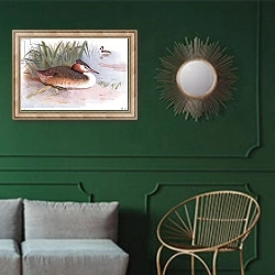 «Great Crested Grebe 2» в интерьере классической гостиной с зеленой стеной над диваном
