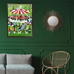 «The Bandstand» в интерьере классической гостиной с зеленой стеной над диваном