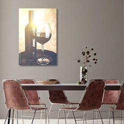 «Бокал вина в солнечном свете» в интерьере столовой с серыми стенами