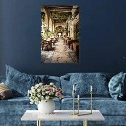 «Италия. Верона. Ресторан» в интерьере современной гостиной в синем цвете