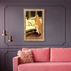 «Female Nude 2» в интерьере гостиной с розовым диваном