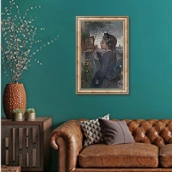 «Девочка, кормящая птицу в клетке» в интерьере гостиной с зеленой стеной над диваном