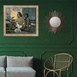 «Eiaha Ohipa or Tahitians in a Room, 1896 3» в интерьере классической гостиной с зеленой стеной над диваном