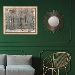 «Наводнение 2» в интерьере классической гостиной с зеленой стеной над диваном