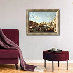«The Rialto in Venice» в интерьере классической гостиной с зеленой стеной над диваном