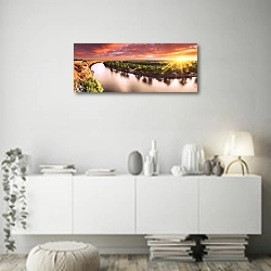 «Вечерний пейзаж, Австралия» в интерьере стильной минималистичной гостиной в белом цвете