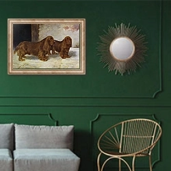 «The Sussex Spaniels, Champion Rosehill Rock and Champion Rosehill Rag» в интерьере классической гостиной с зеленой стеной над диваном