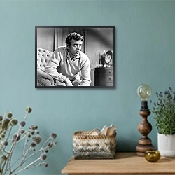 «Dean, James 5» в интерьере в стиле ретро с бирюзовыми стенами
