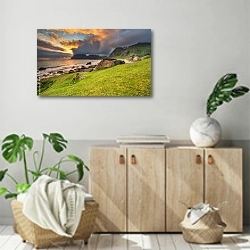 «Закат на скалистом берегу, Норвегия» в интерьере современной комнаты над комодом