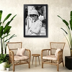 «Хепберн Одри 110» в интерьере комнаты в стиле ретро с плетеными креслами
