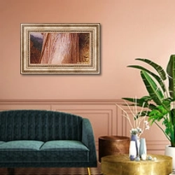 «Размышление» в интерьере классической гостиной над диваном