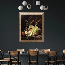 «Фруктовый натюрморт» в интерьере столовой с черными стенами
