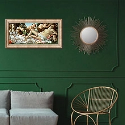 «Venus and Mars, c.1485» в интерьере классической гостиной с зеленой стеной над диваном