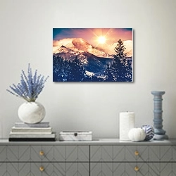 «Горы Колорадо на закате» в интерьере современной гостиной с голубыми деталями