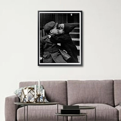 «История в черно-белых фото 969» в интерьере в скандинавском стиле над диваном